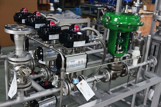 Op skid gemonteerde klep met 830 71753 Nm actuatorkoppel en koolstofstaal, chroom-molybdeenstaal, roestvrijstalen behuizingsmateriaal voor drukreduceerklep-manifolds